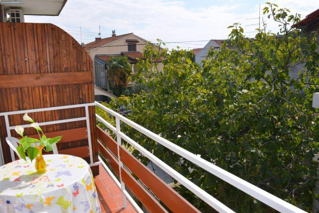 Apartmani Ana Juricev Vodice Esterno foto