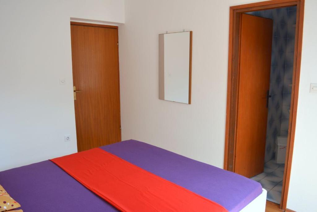 Apartmani Ana Juricev Vodice Esterno foto