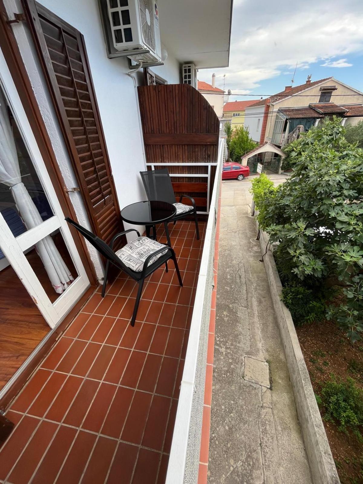 Apartmani Ana Juricev Vodice Esterno foto